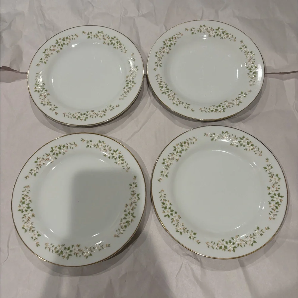 Ekco Vintage China Bread Plates Set of 4 - ‘Spring Meadow’ Pattern